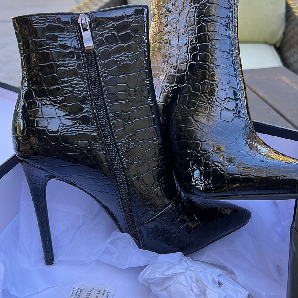 Brand new in box- Azelea Wang gotta have it ankle boots! Size 7.5